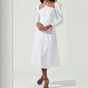 NWT!! ASTR - The Label White Cotton Puff Sleeves Midi Dres - Size Medium